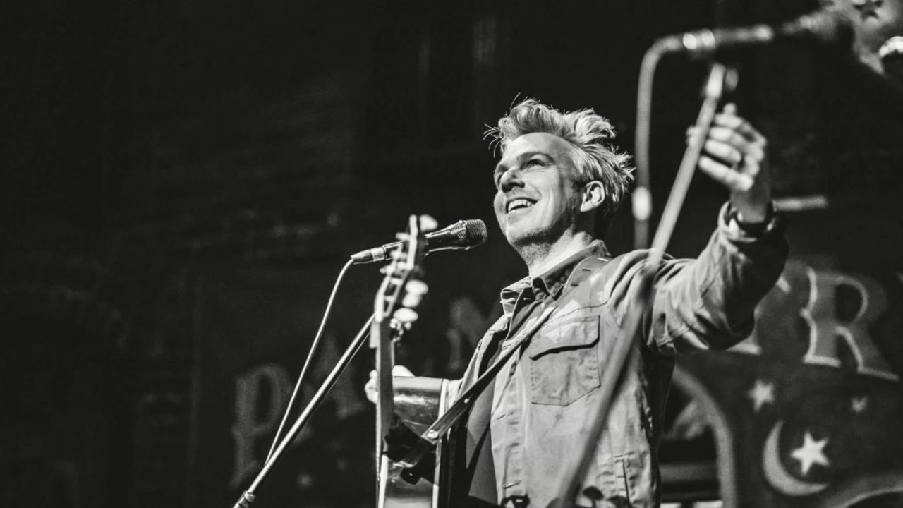An Evening with Greg Holden