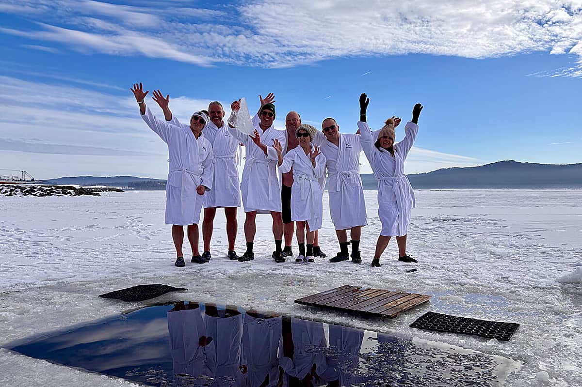 5 Day Luxury Wim Hof Winter Wellness Retreat, Černá v Pošumaví, Czech Republic